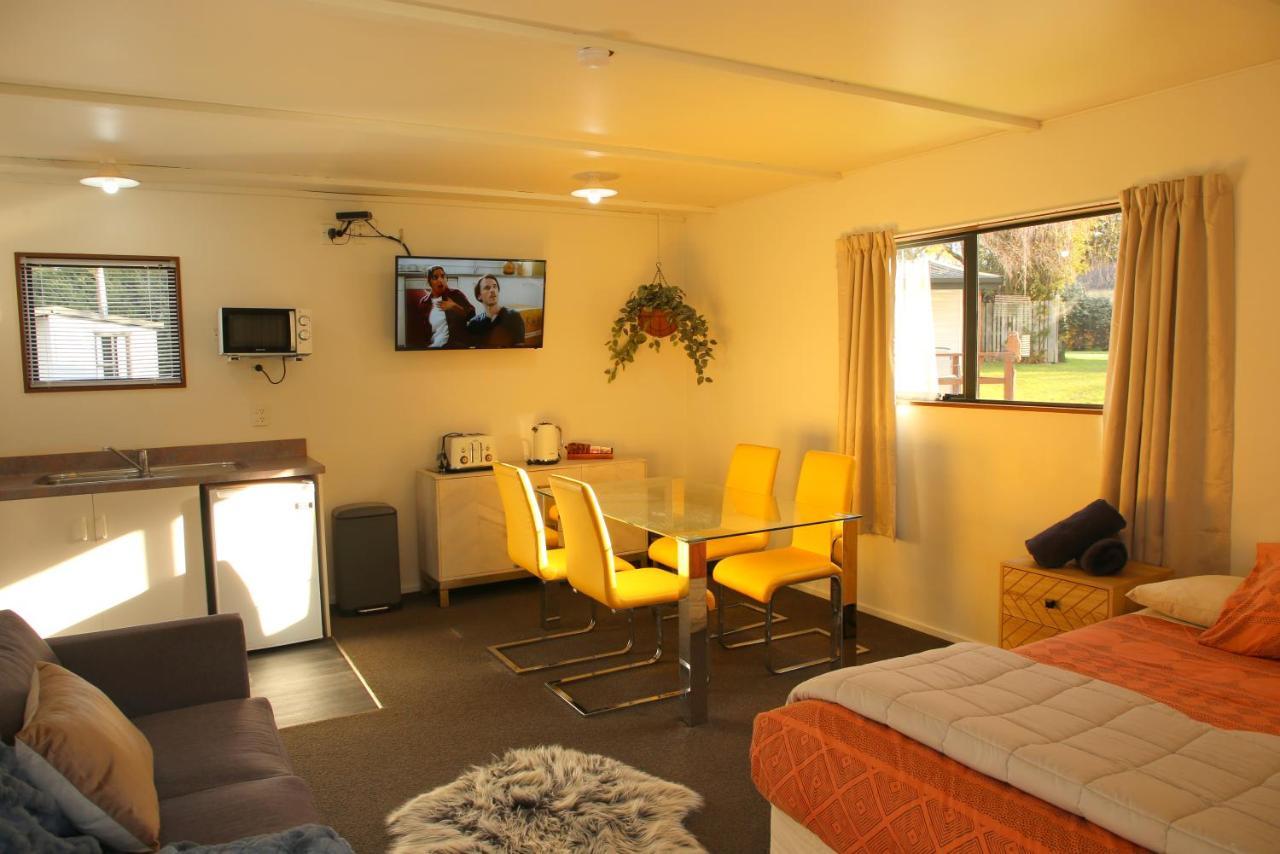Parklands Marina Holiday Park Піктон Екстер'єр фото