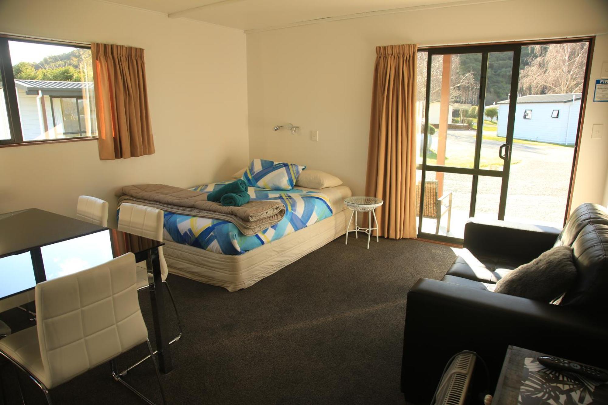 Parklands Marina Holiday Park Піктон Екстер'єр фото