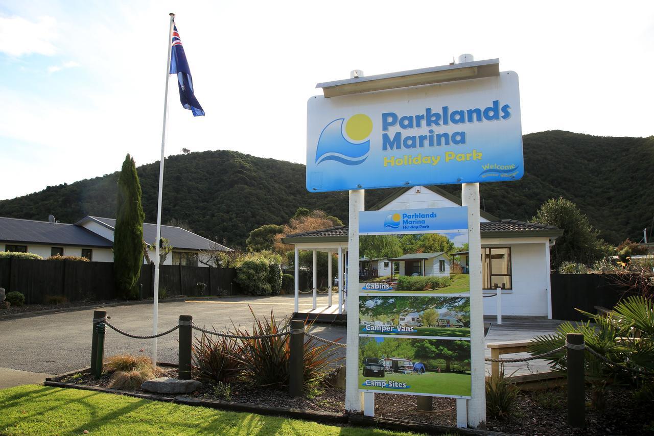 Parklands Marina Holiday Park Піктон Екстер'єр фото